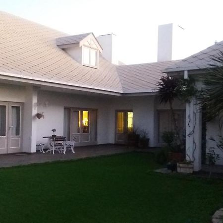 Haus Schaaf B&B Walvis Bay Bagian luar foto