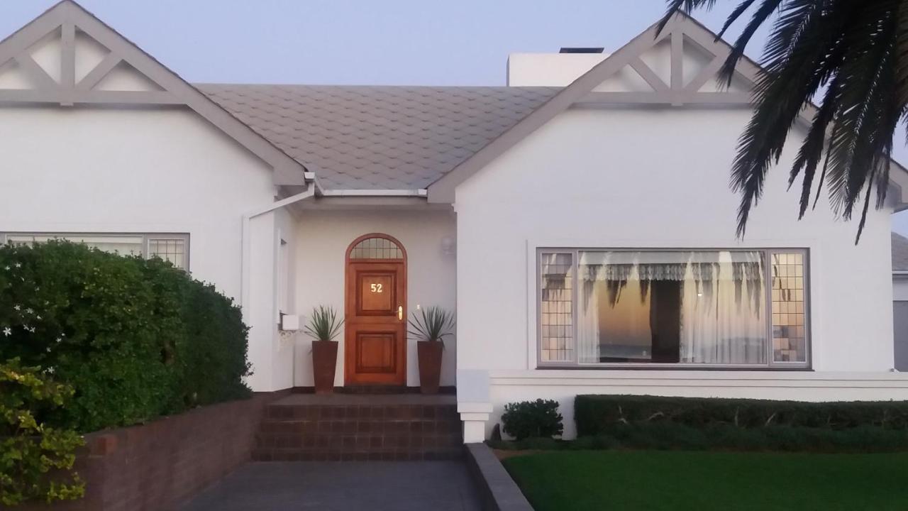 Haus Schaaf B&B Walvis Bay Bagian luar foto